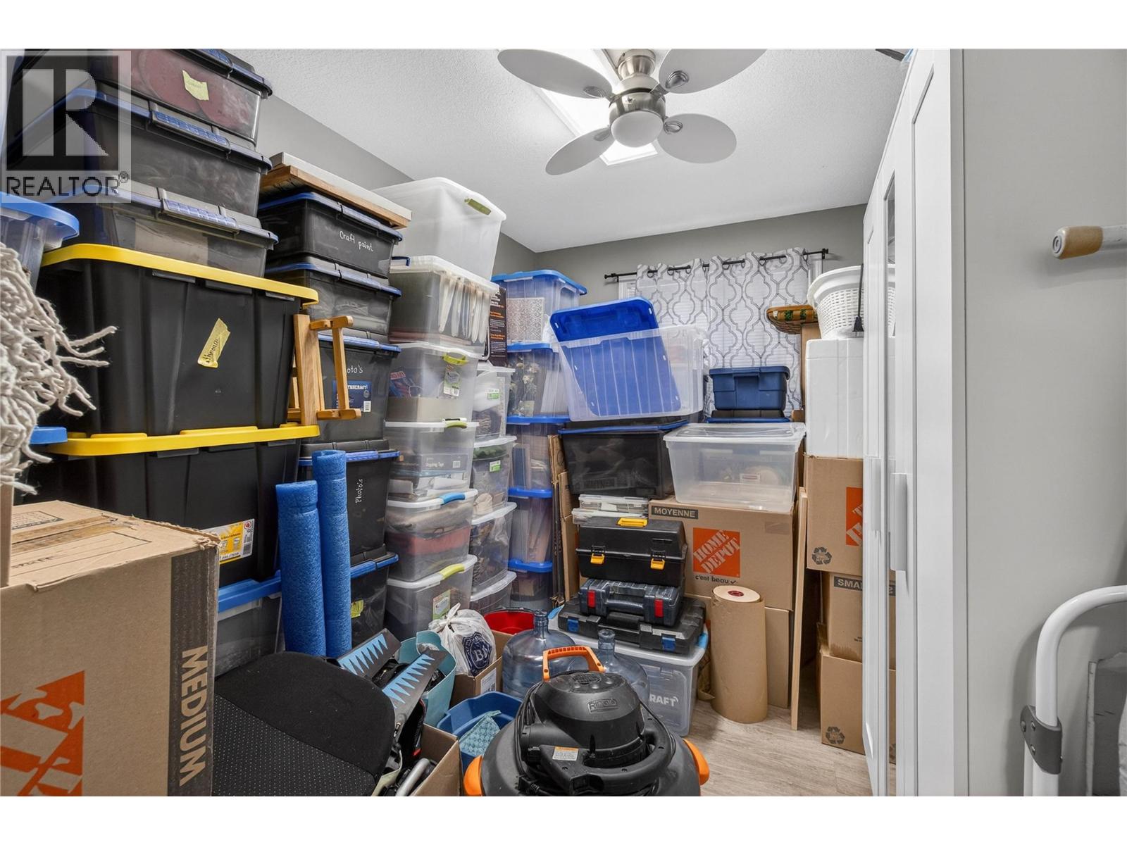  206 Falcon Avenue, Vernon