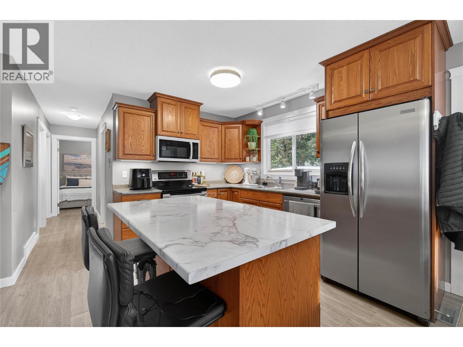  206 Falcon Avenue, Vernon