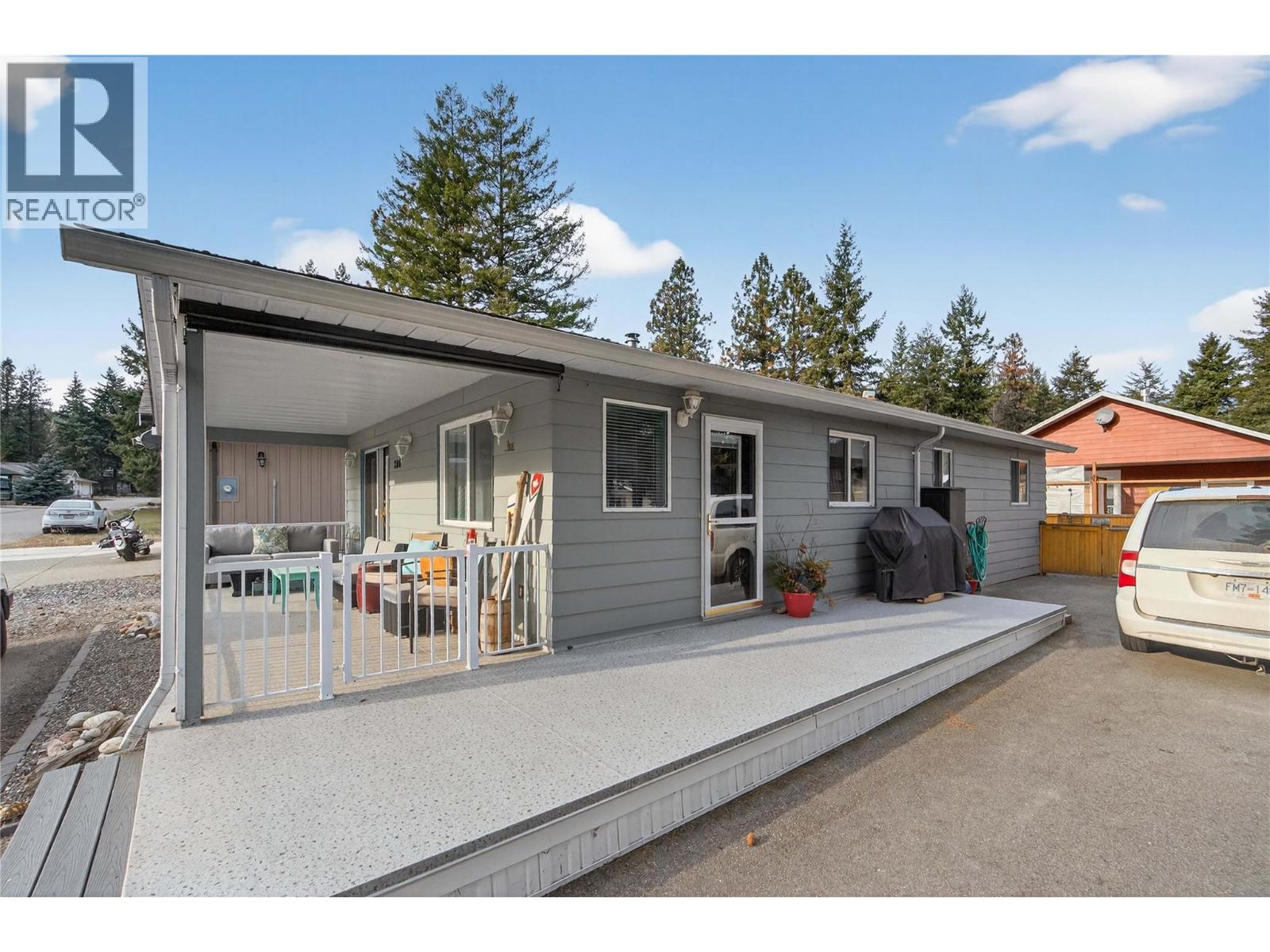  206 Falcon Avenue, Vernon
