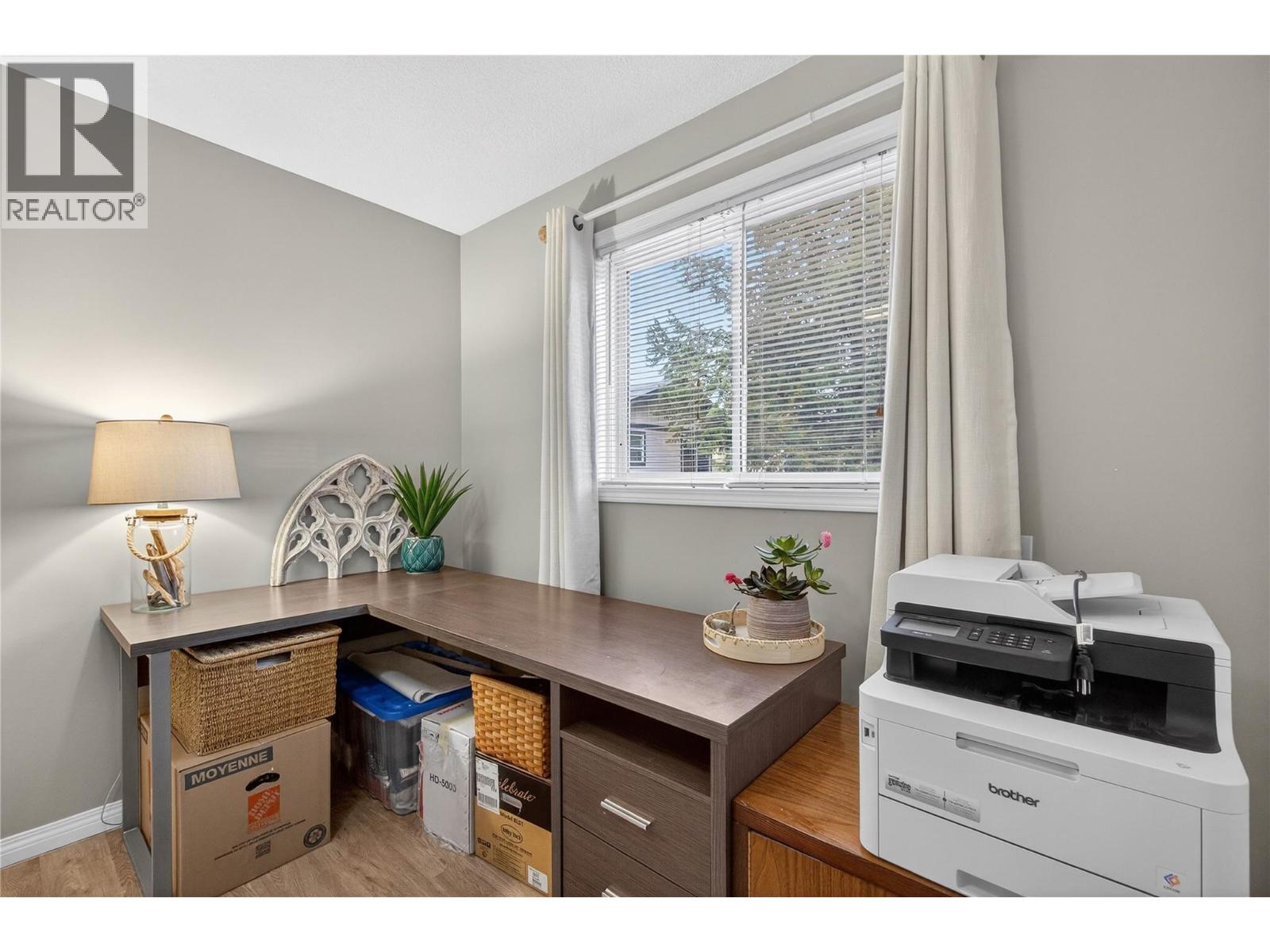 206 Falcon Avenue - 6
