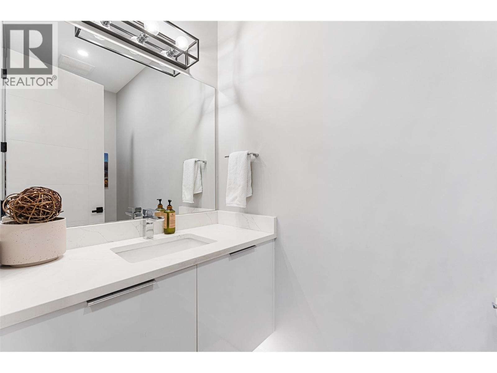  3617 Maiden Grass Court, Kelowna