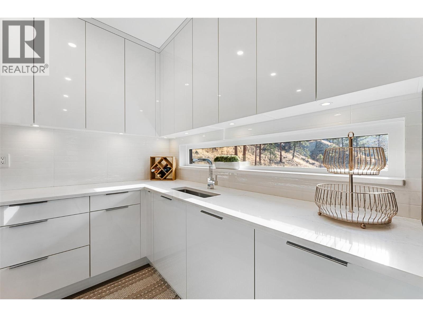  3617 Maiden Grass Court, Kelowna