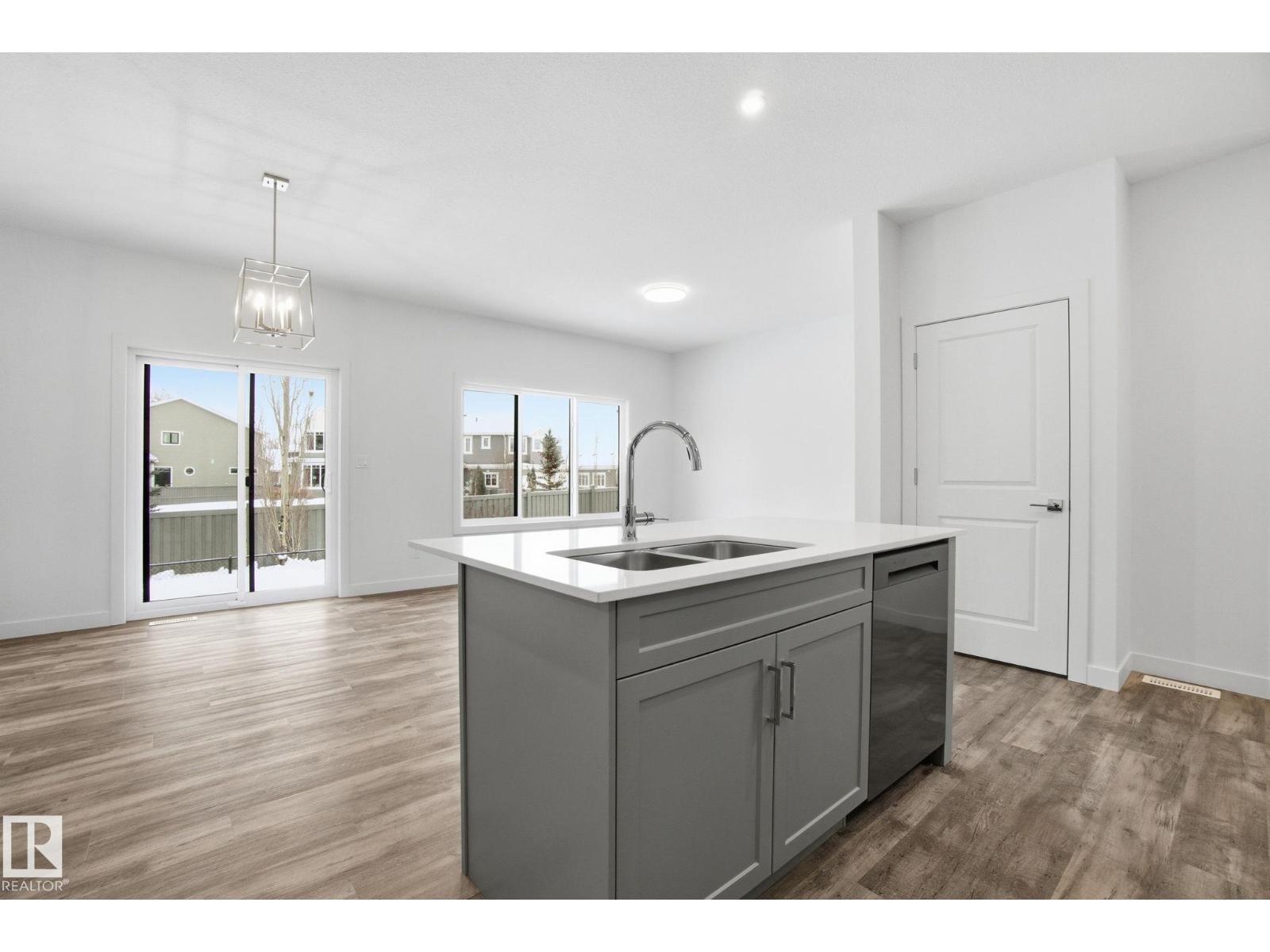 #5 5122 213A ST NW NW - 10