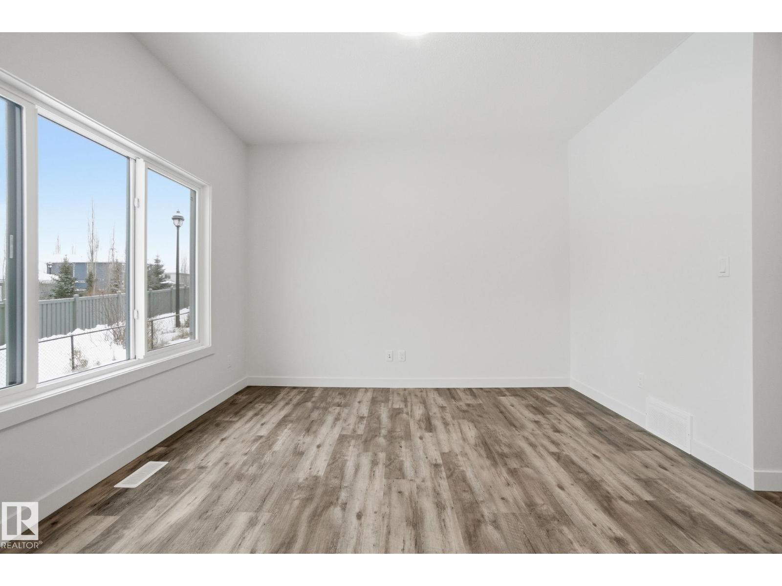 #5 5122 213A ST NW NW - 15