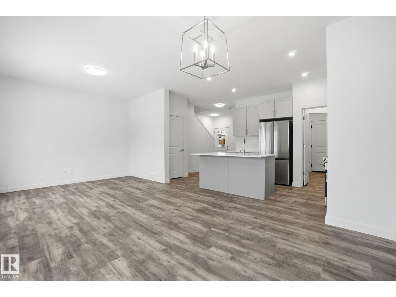 #64 5122 213A ST NW - 9