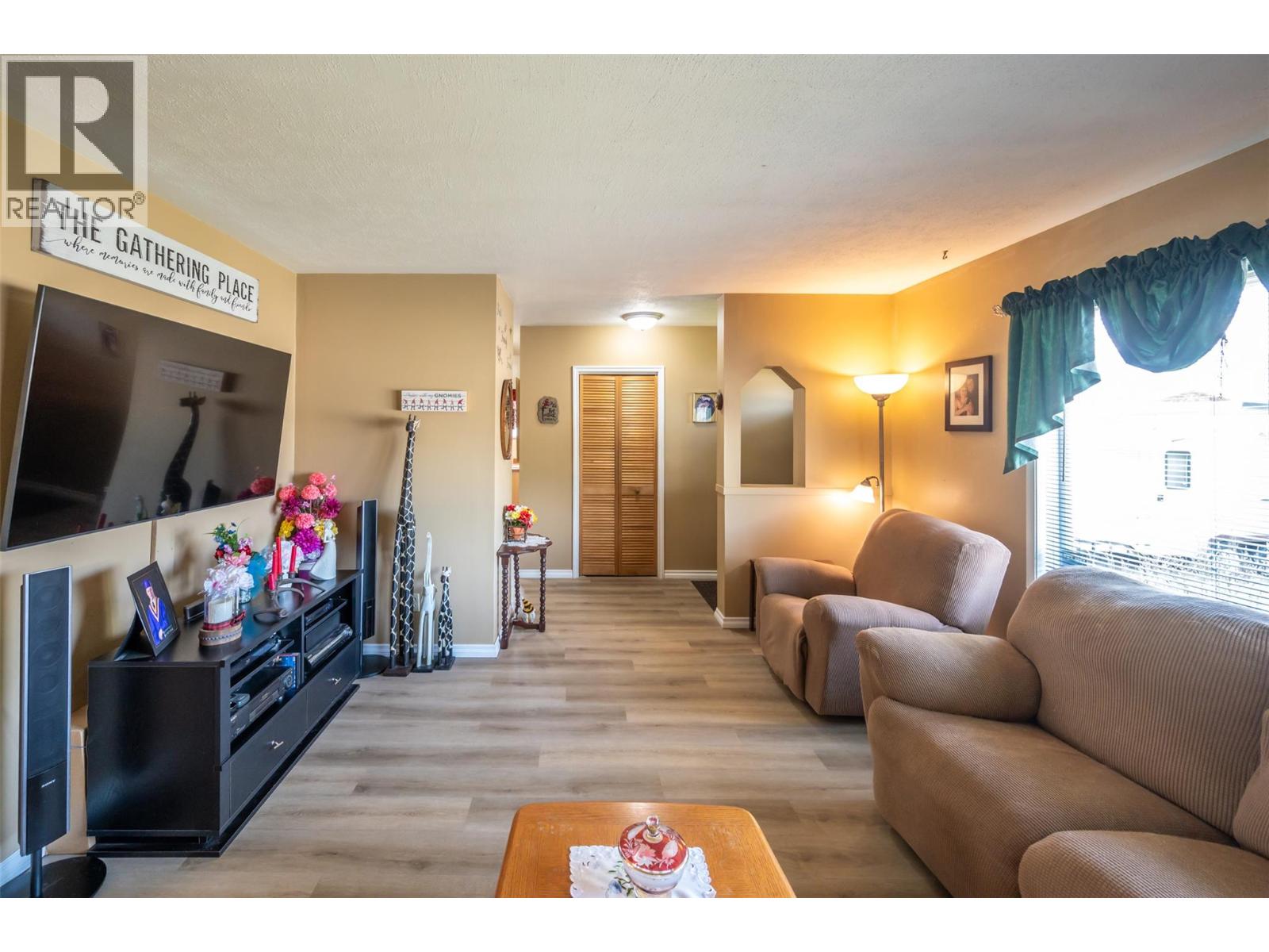 238 Huth Avenue, Penticton