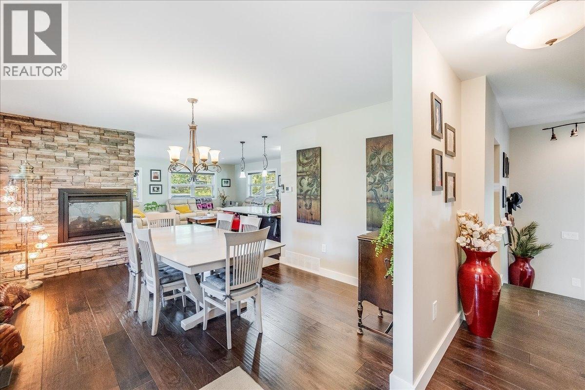 6010 Harrop-Procter Road, Nelson