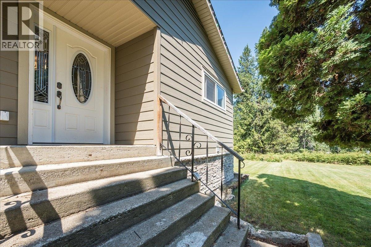 6010 Harrop-Procter Road, Nelson