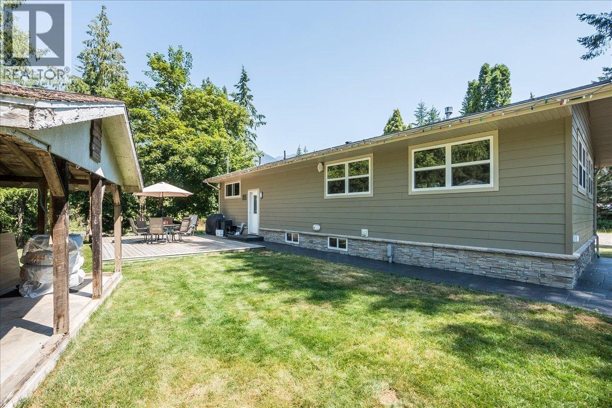 6010 Harrop-Procter Road, Nelson