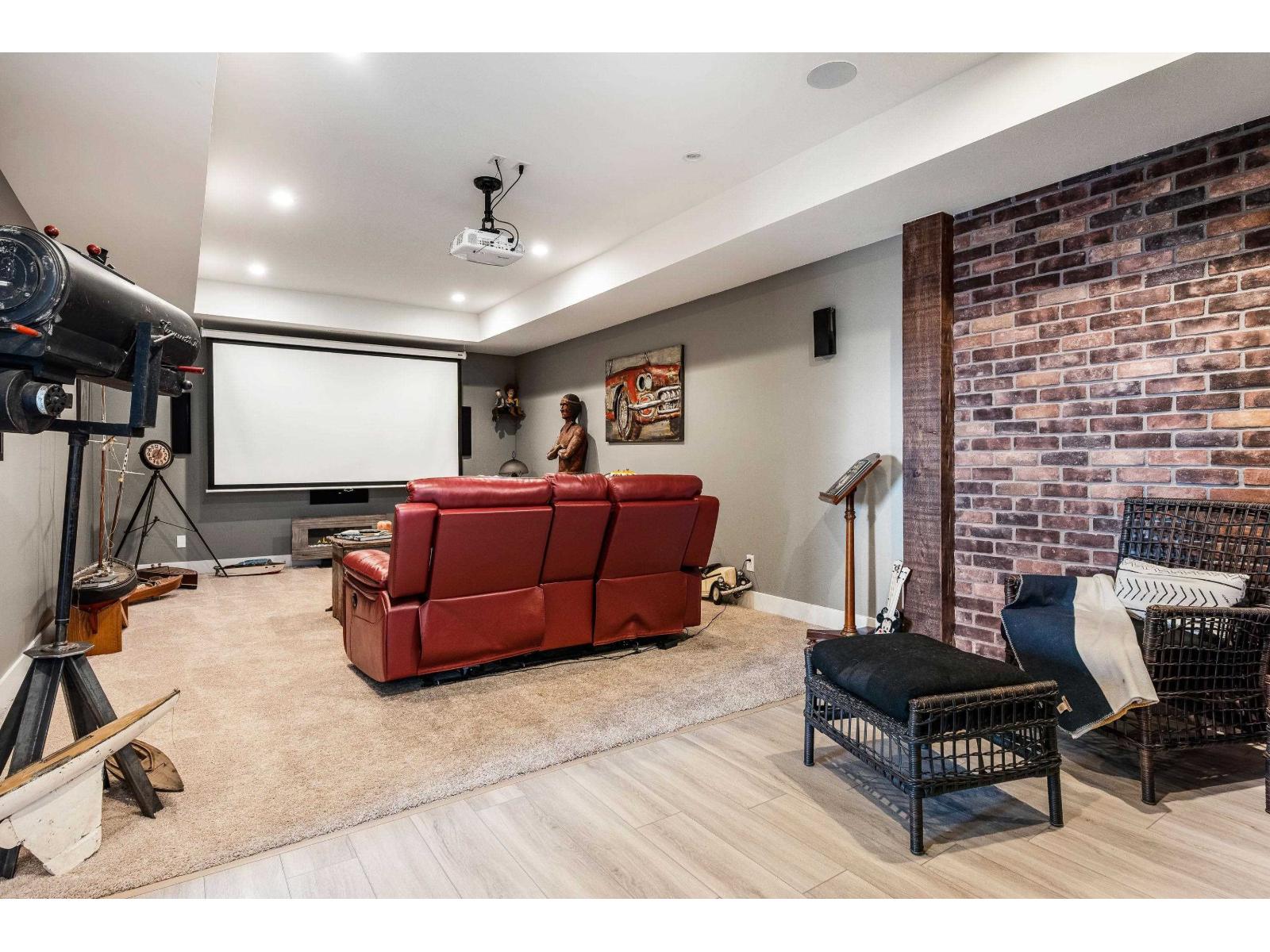 5480 MACLACHLAN PLACE, Promontory, Chilliwack