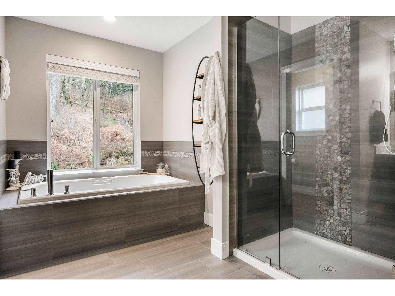 5480 MACLACHLAN PLACE, Promontory, Chilliwack