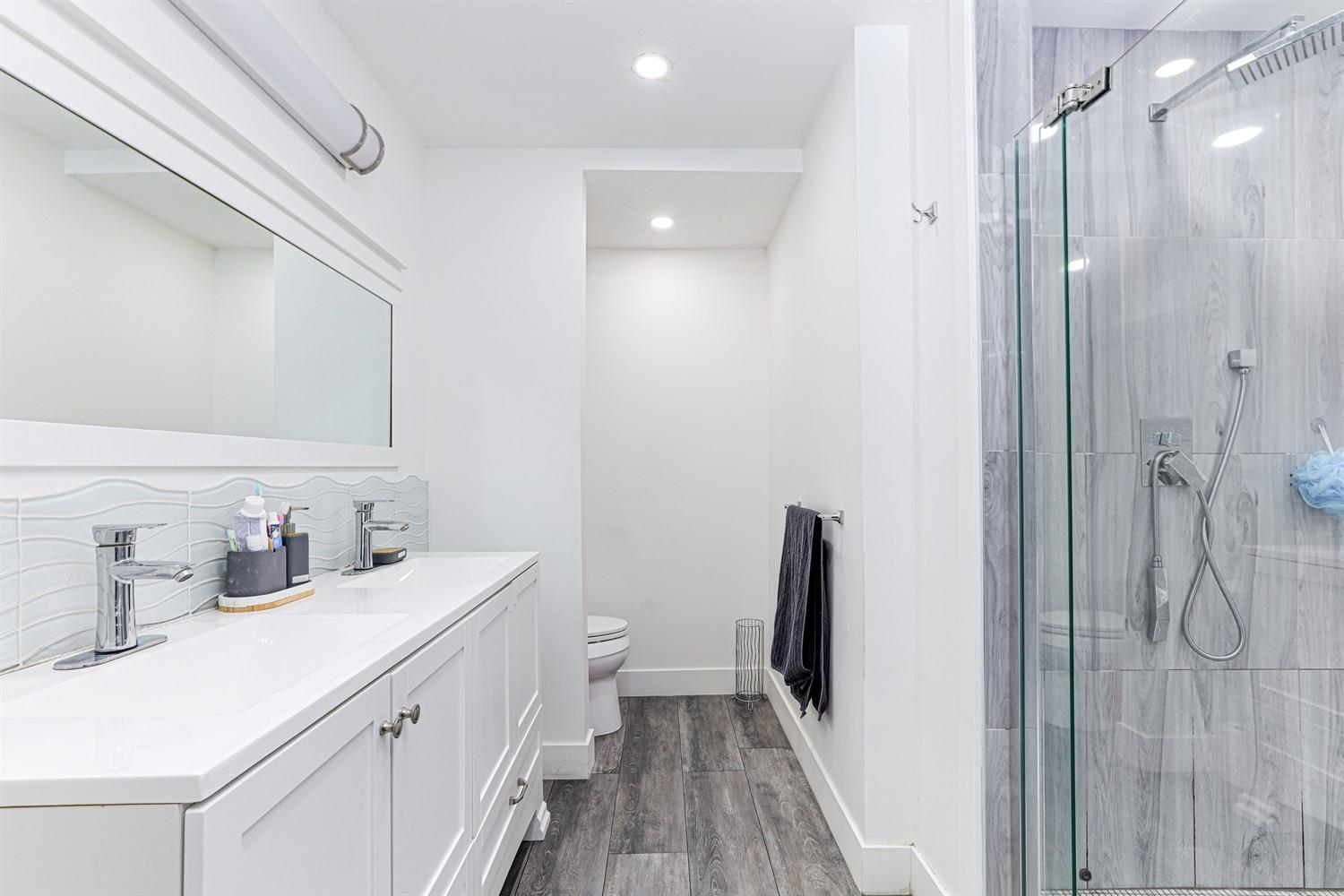 8839 DELWOOD Drive, Delta