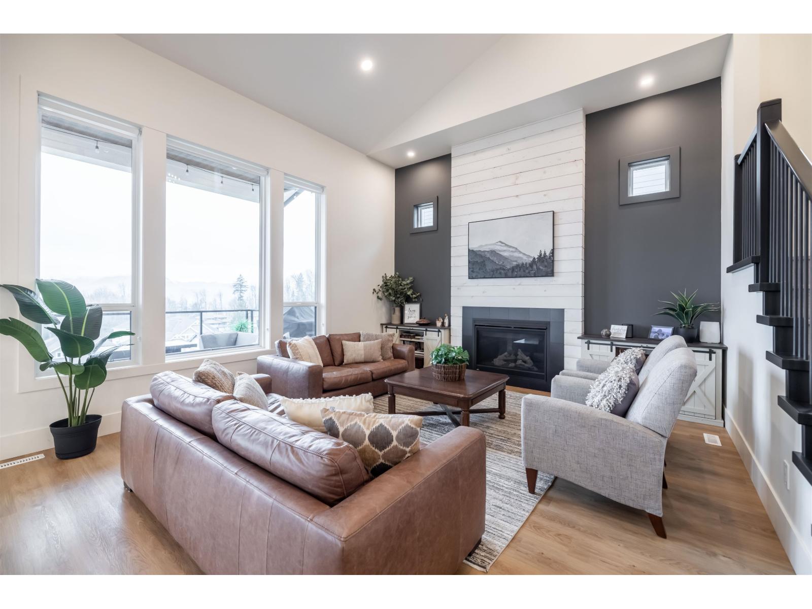 51185 CHARLOTTE PLACE, Eastern Hillsides, Chilliwack