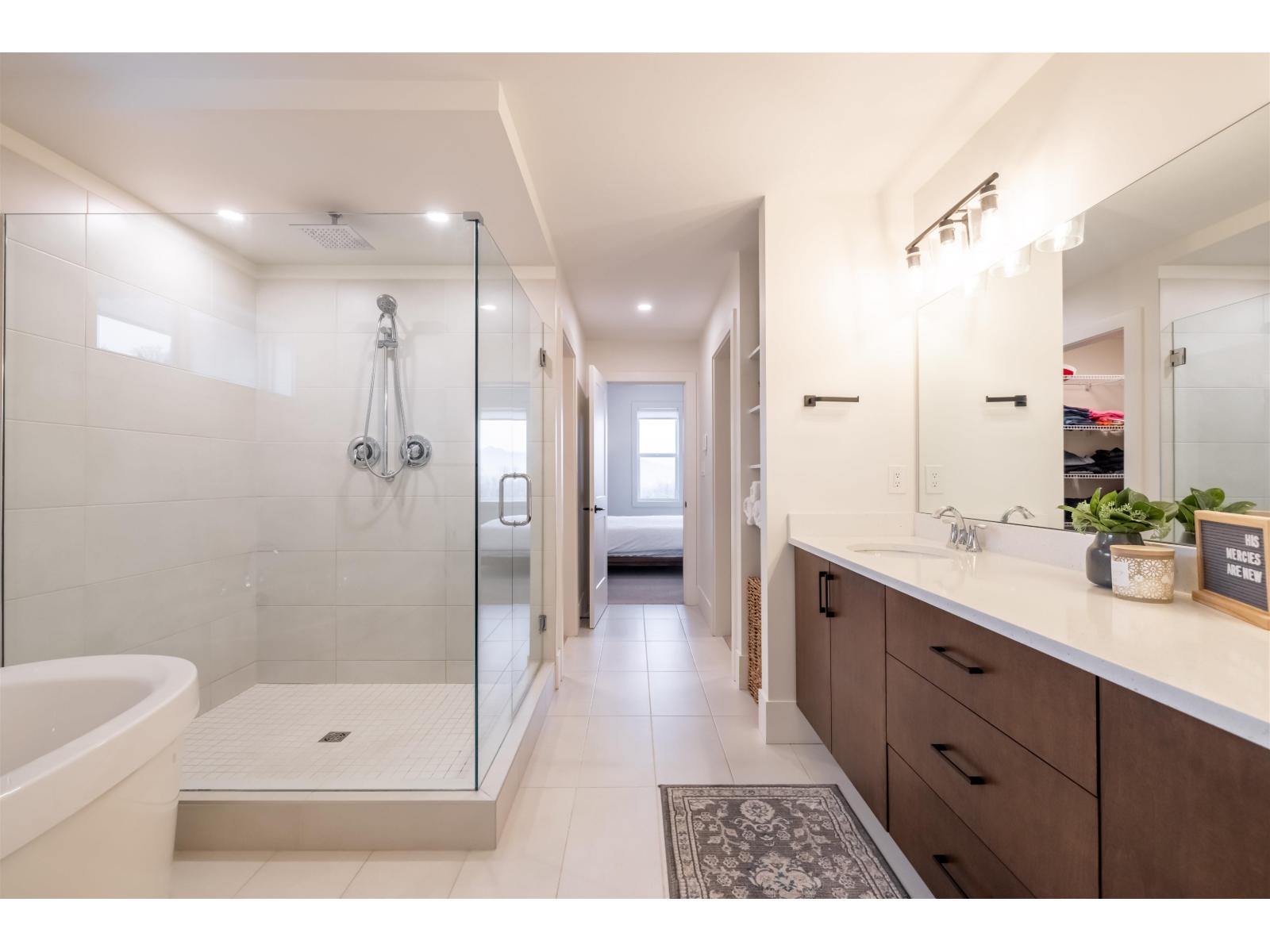 51185 CHARLOTTE PLACE, Eastern Hillsides, Chilliwack