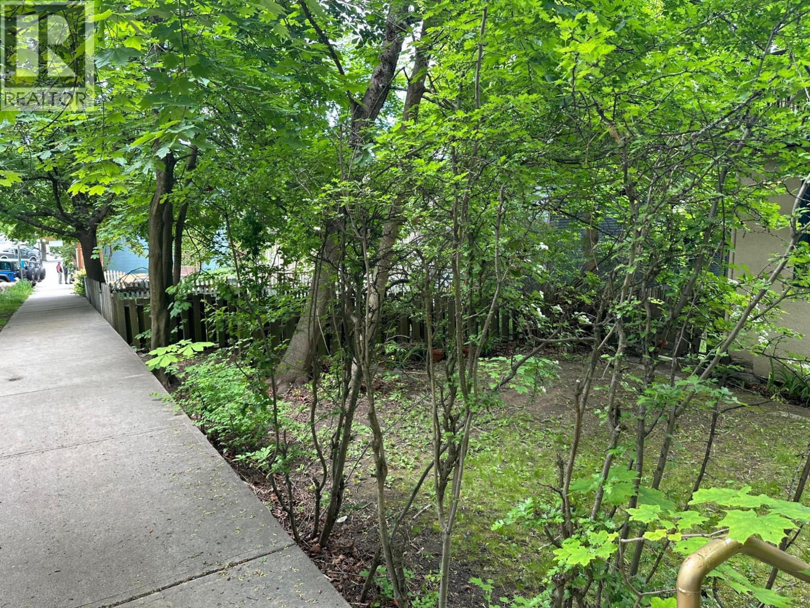  815 Baker Street, Nelson