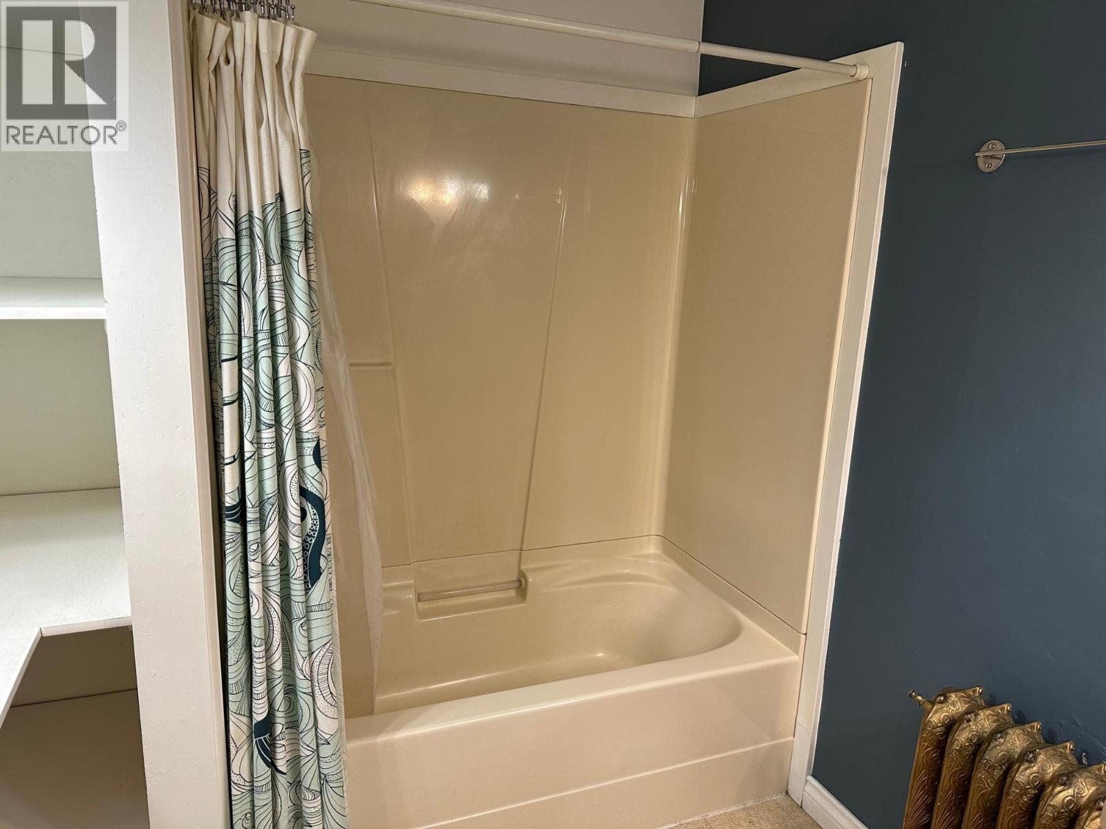  815 Baker Street, Nelson