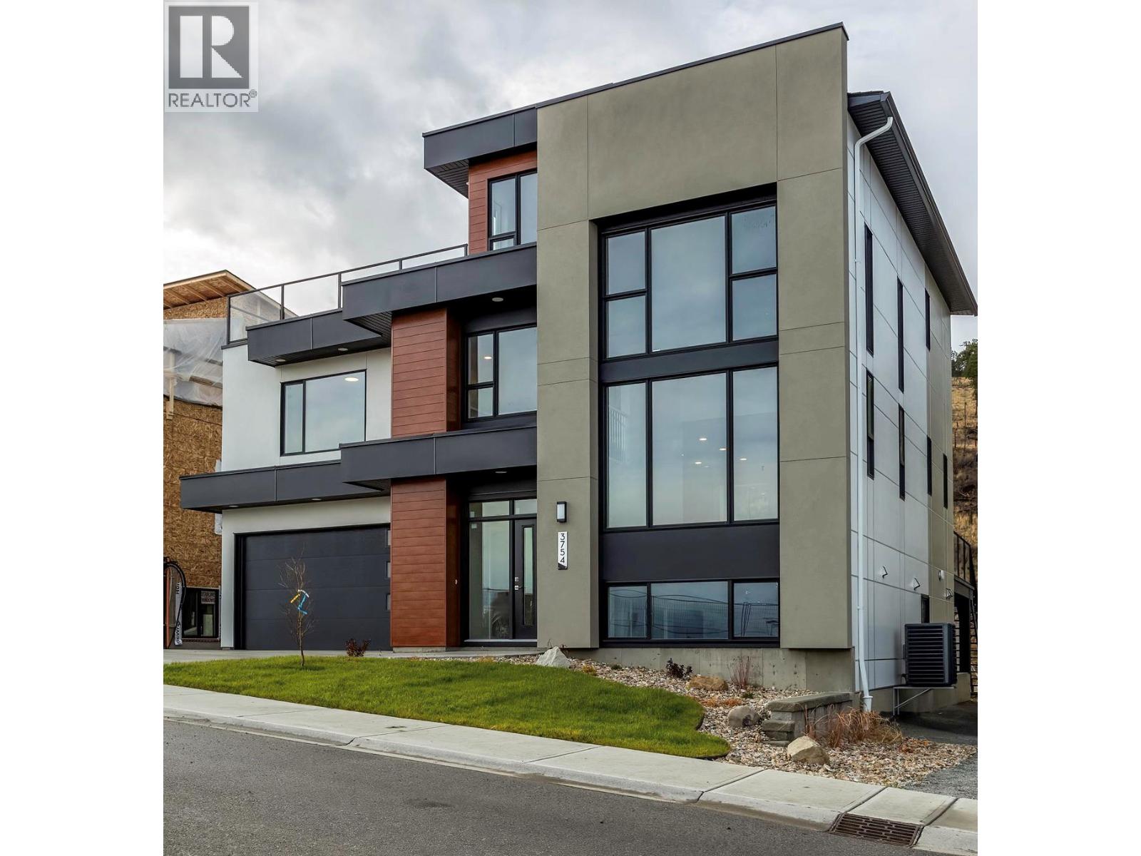  3754 Davidson Court, West Kelowna