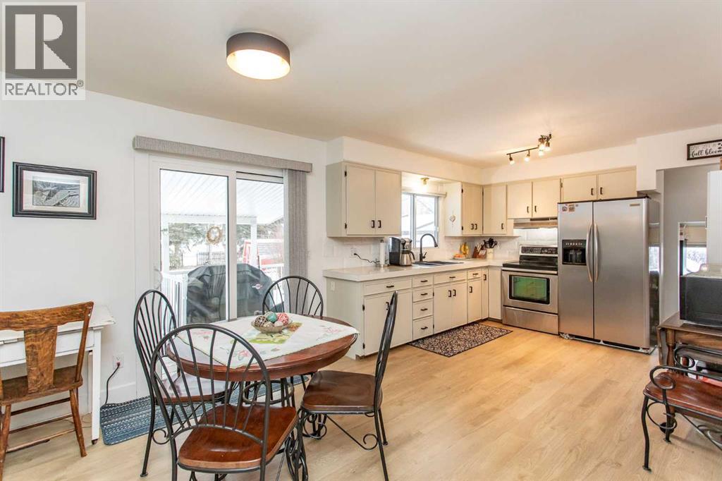 5031 57 Street, Lacombe