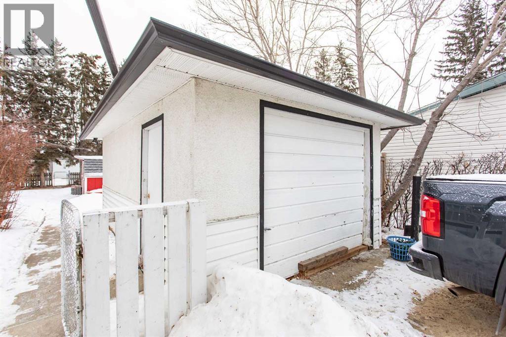 5031 57 Street, Lacombe