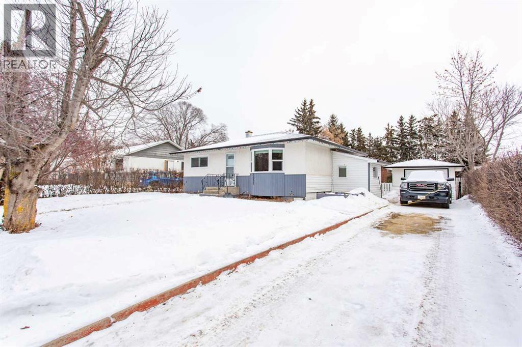 5031 57 Street, Lacombe