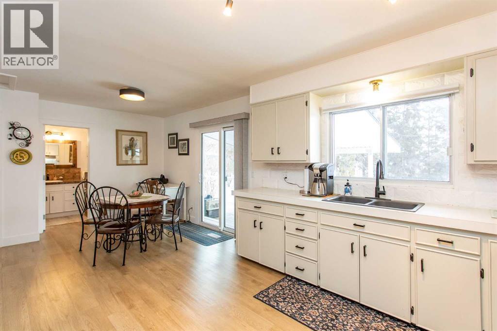 5031 57 Street, Lacombe