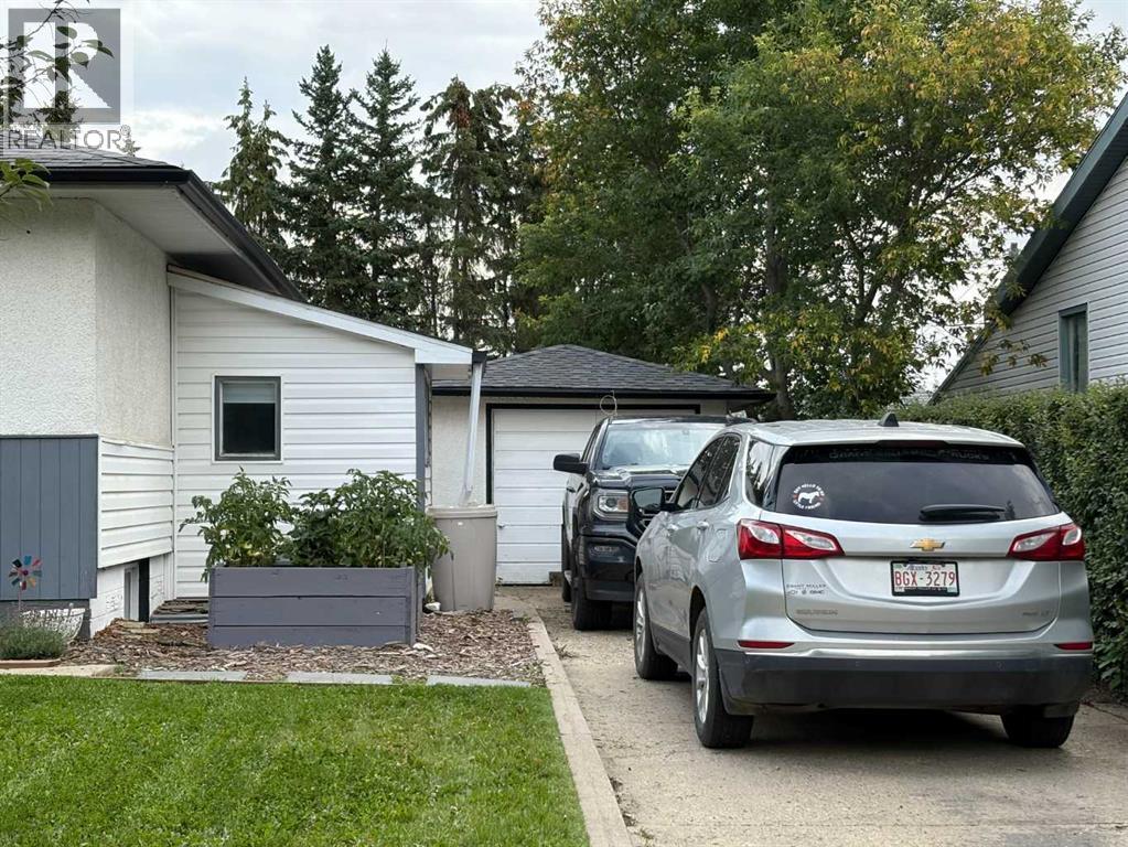 5031 57 Street, Lacombe