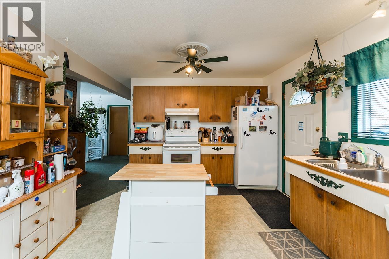 231 WATSON CRESCENT - 17