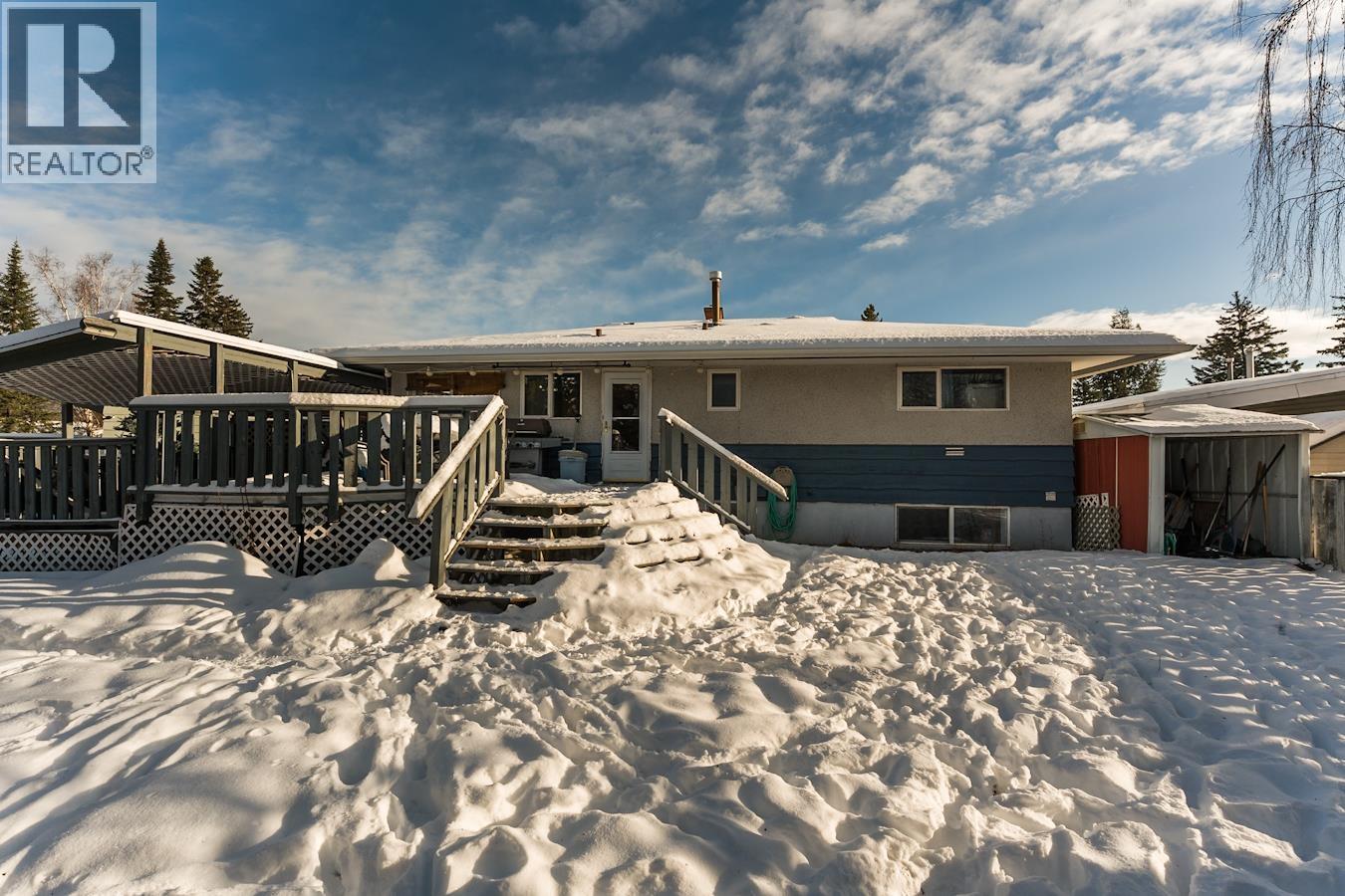 231 WATSON CRESCENT - 27