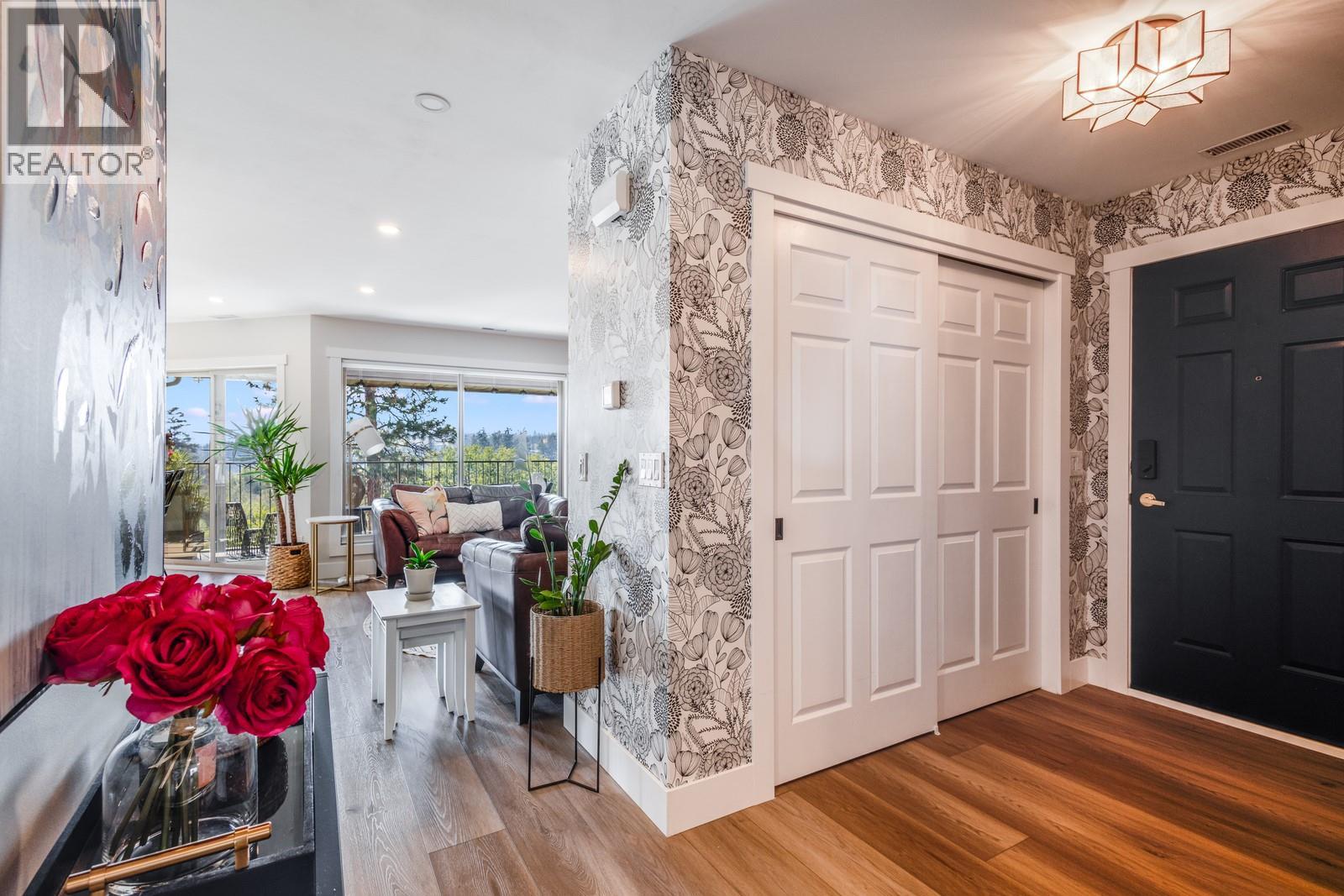  2230 Golf Course Drive, West Kelowna