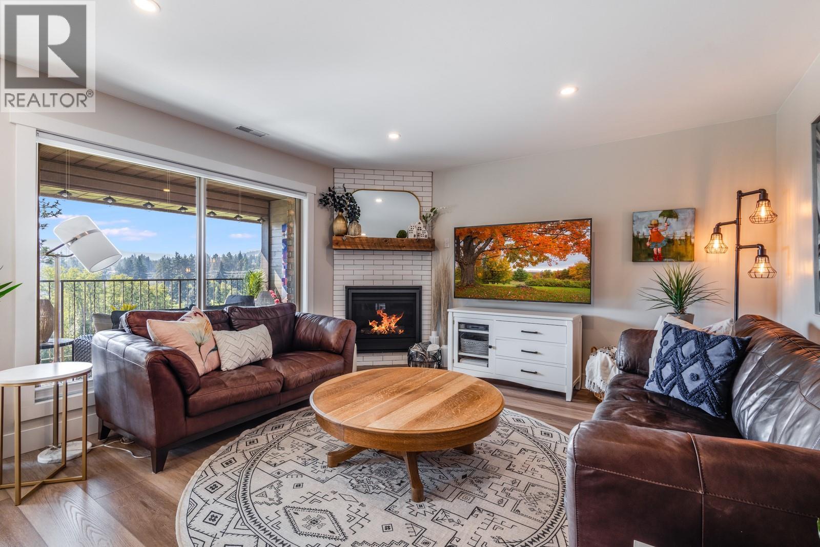  2230 Golf Course Drive, West Kelowna