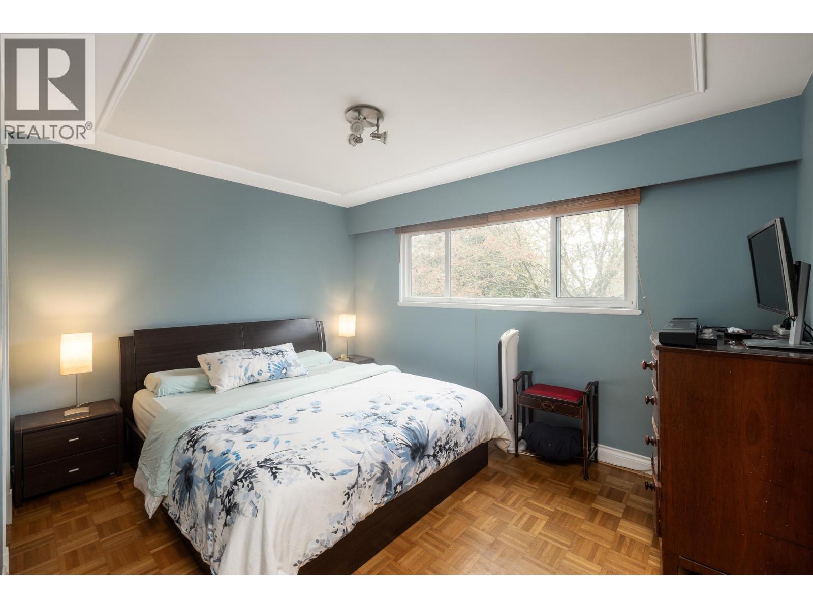 2041 TOMPKINS CRESCENT, North Vancouver