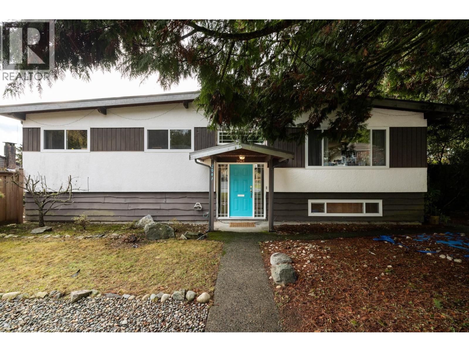 2041 TOMPKINS CRESCENT, North Vancouver