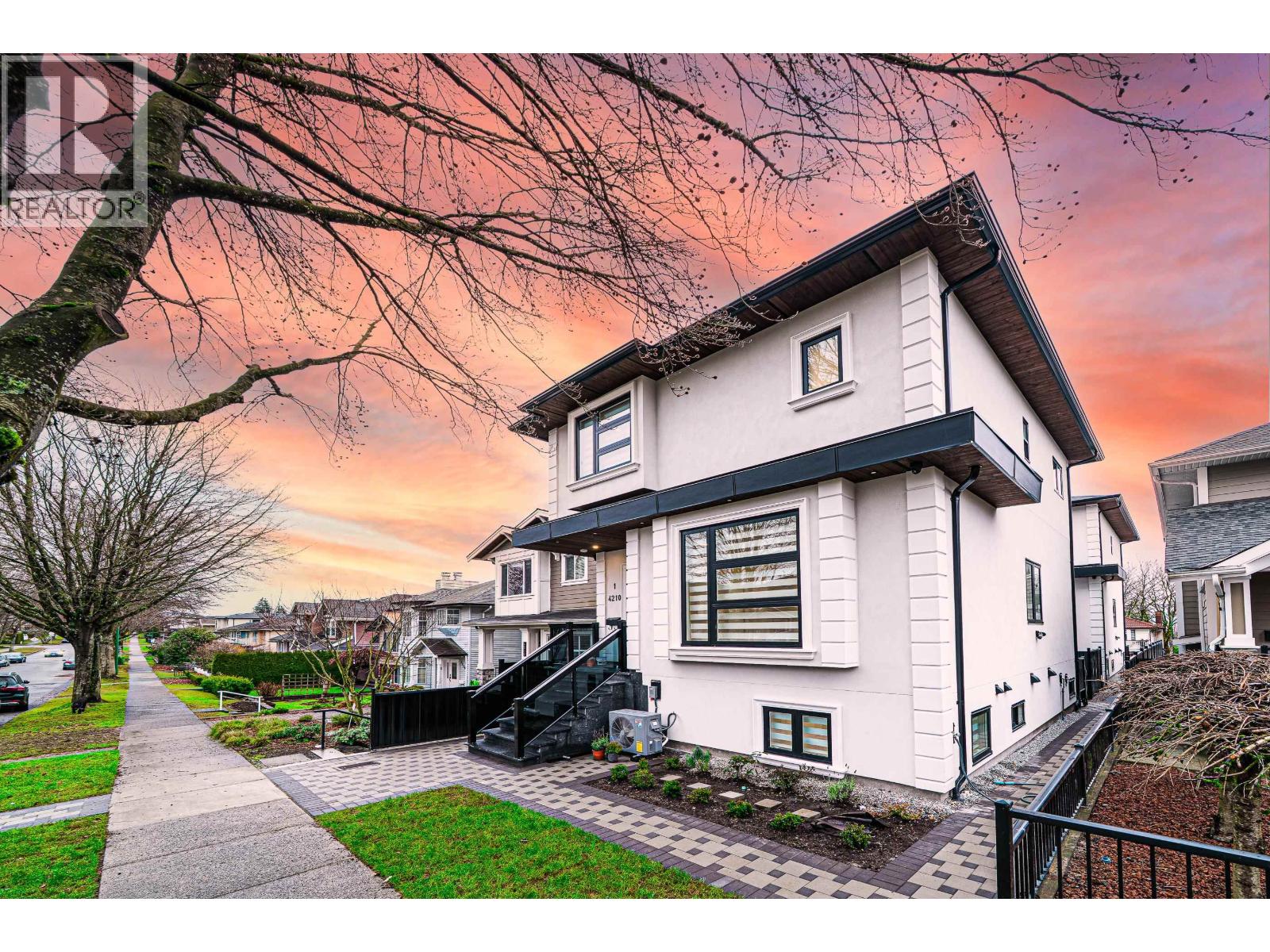 1 4210 UNION STREET - Photo 2 of 37, Burnaby, British Columbia