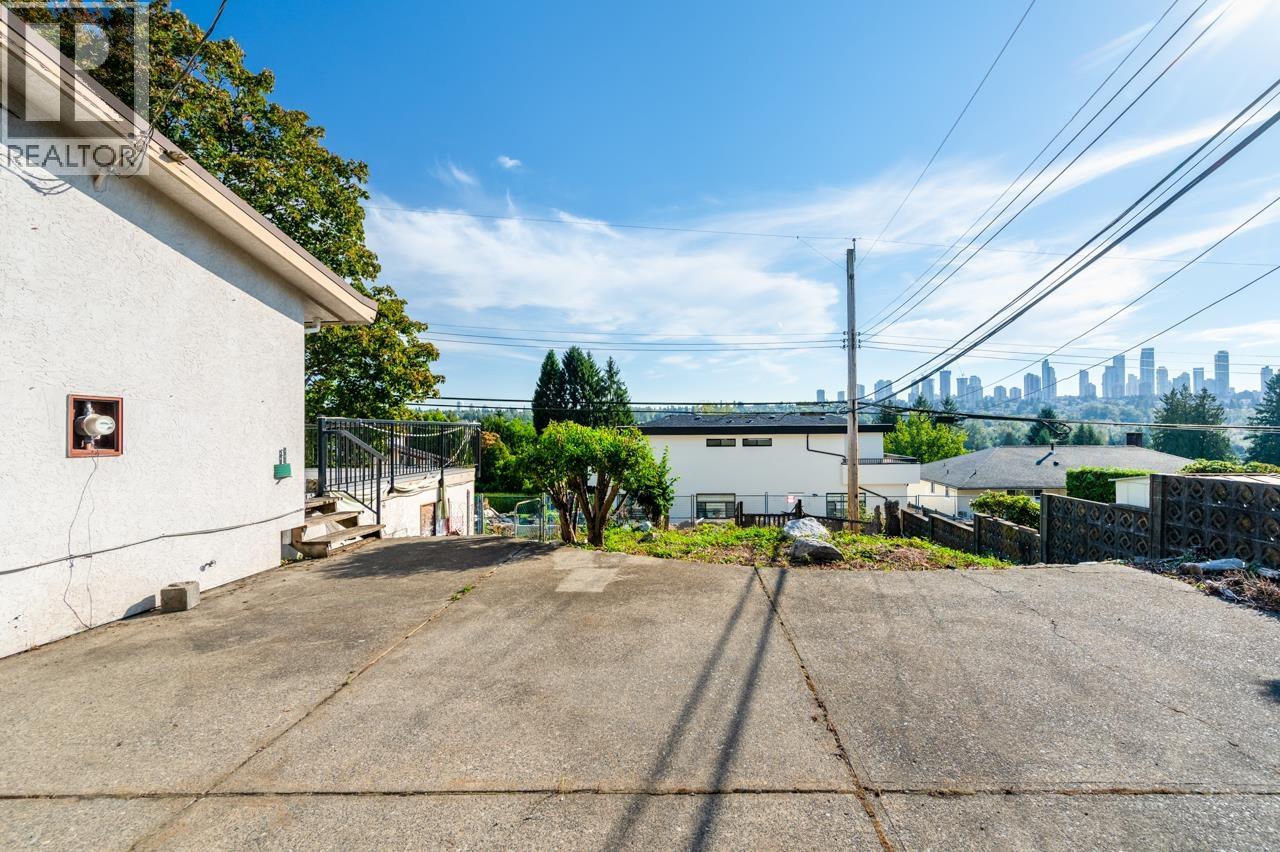 4325 MAHON AVENUE, Burnaby