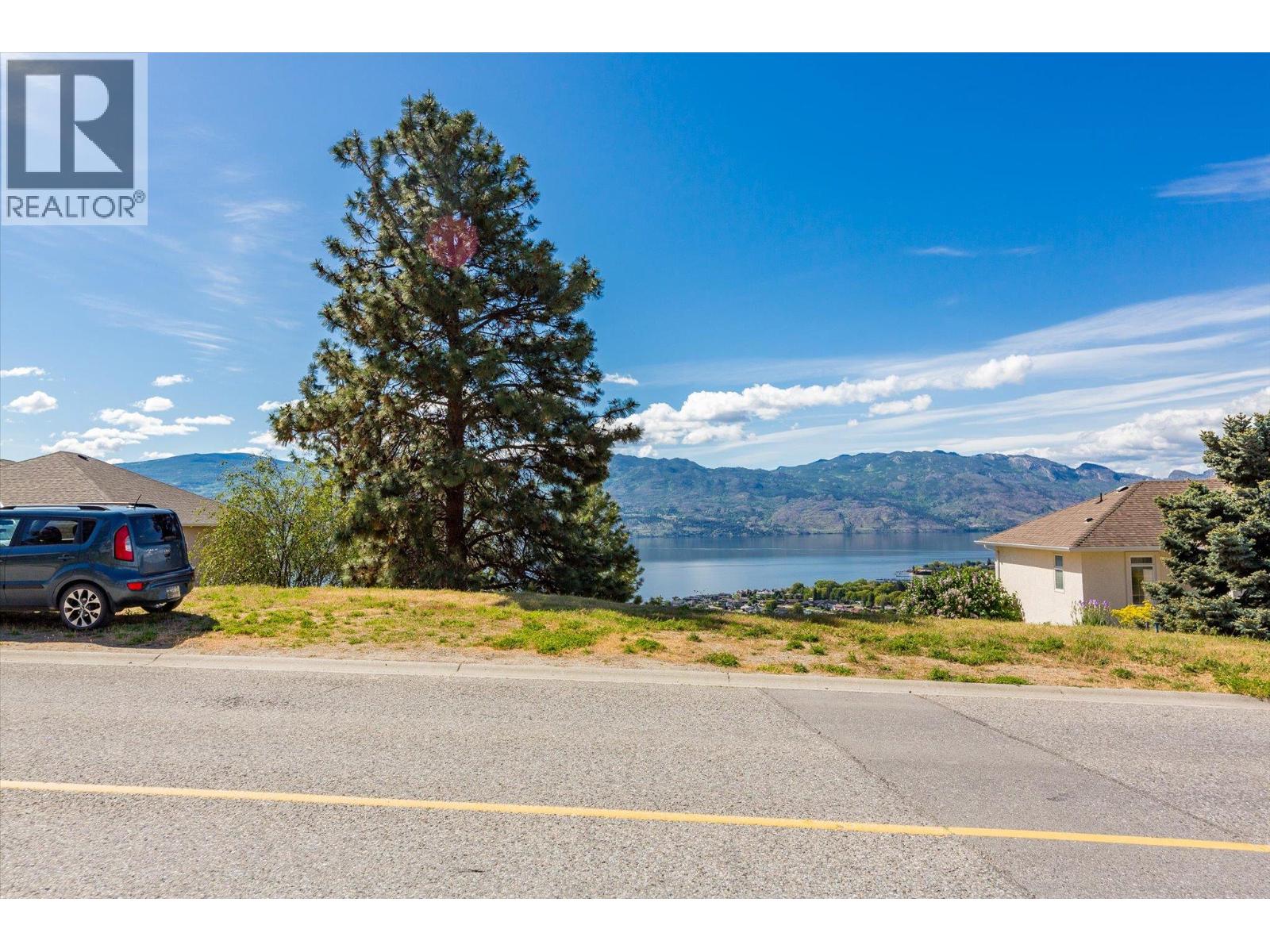  1345 Gregory Road, West Kelowna