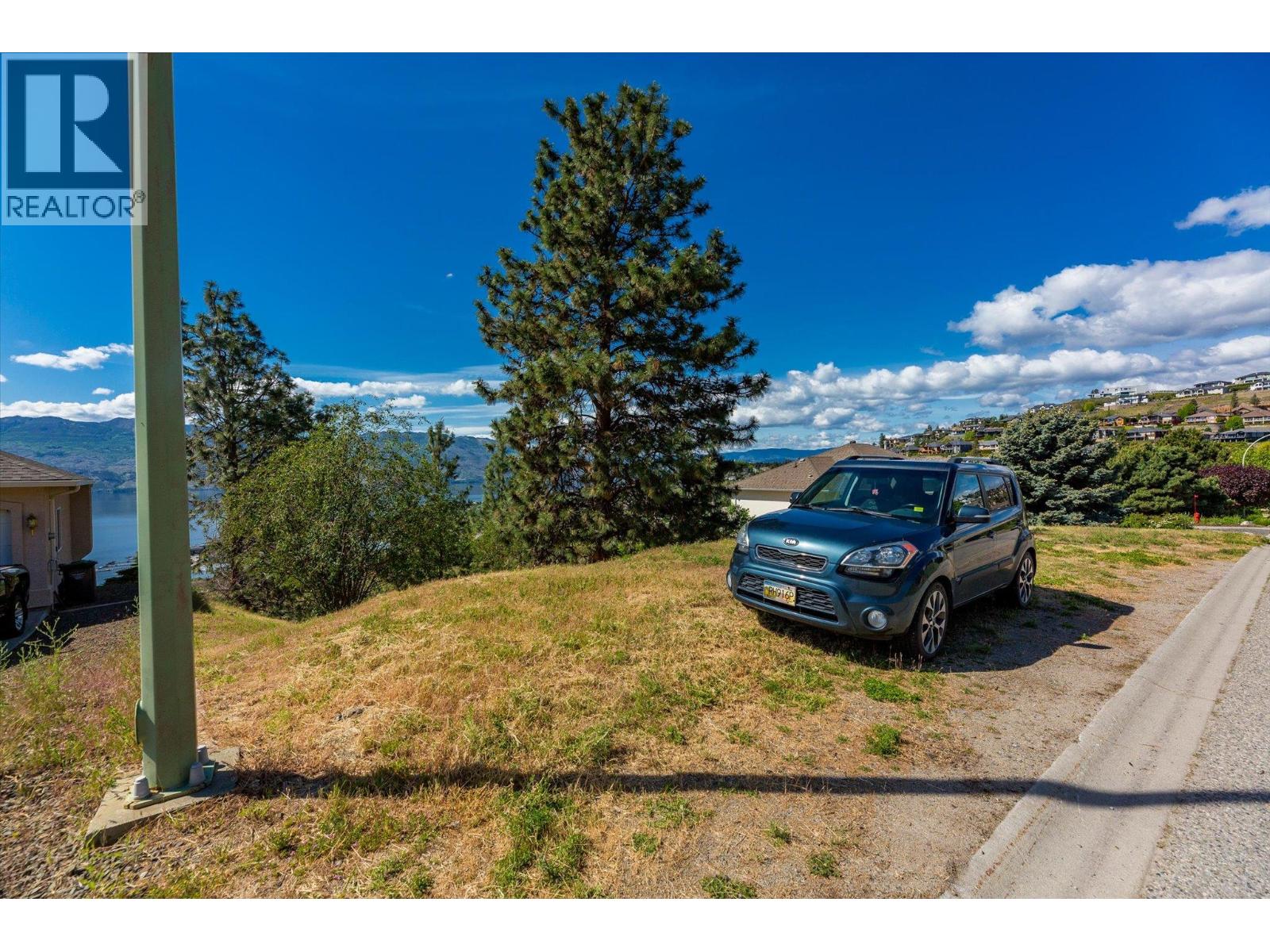  1345 Gregory Road, West Kelowna