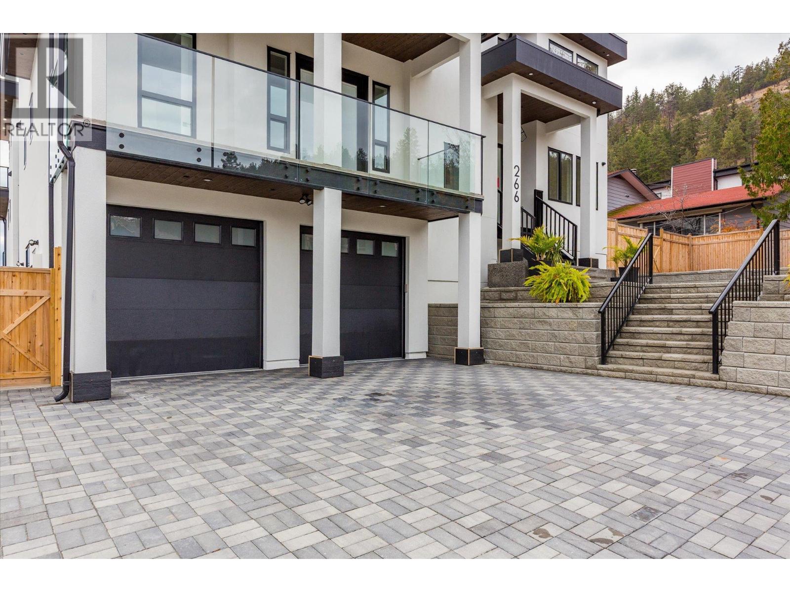 266 Ranchhill Court - Photo 4 of 68, Kelowna, British Columbia