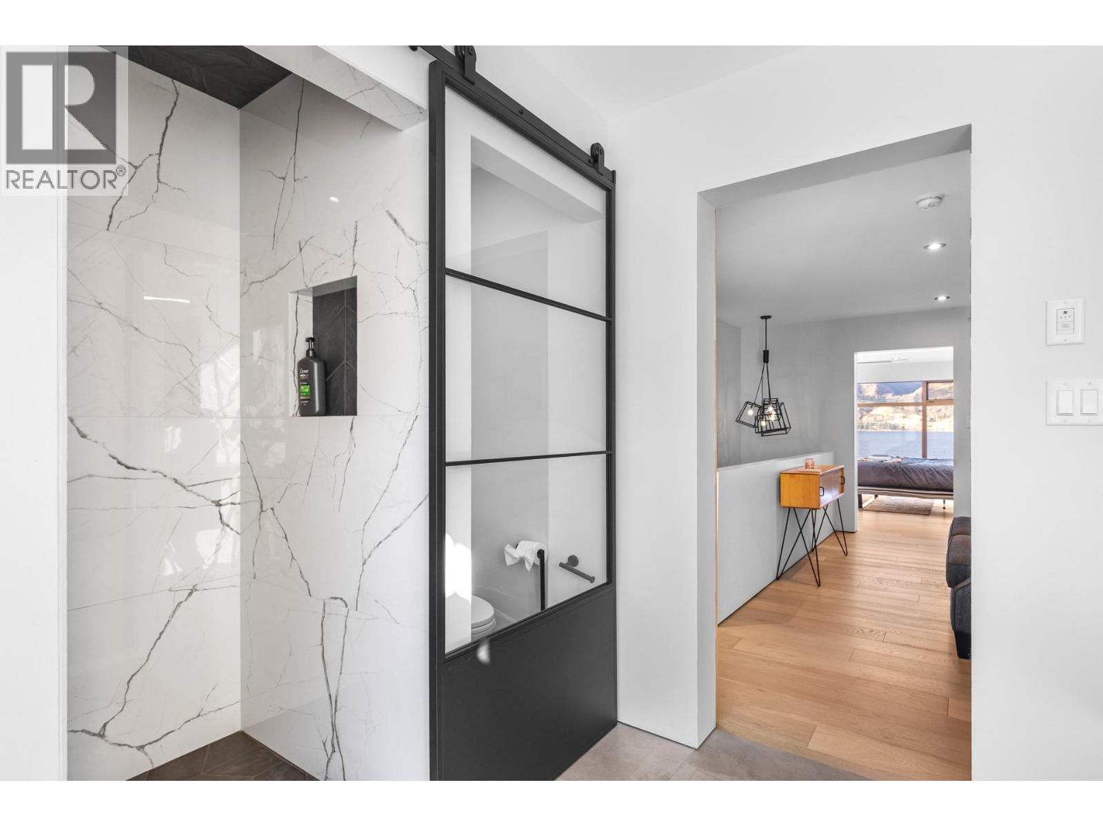 4043 Lakeside Road, Penticton