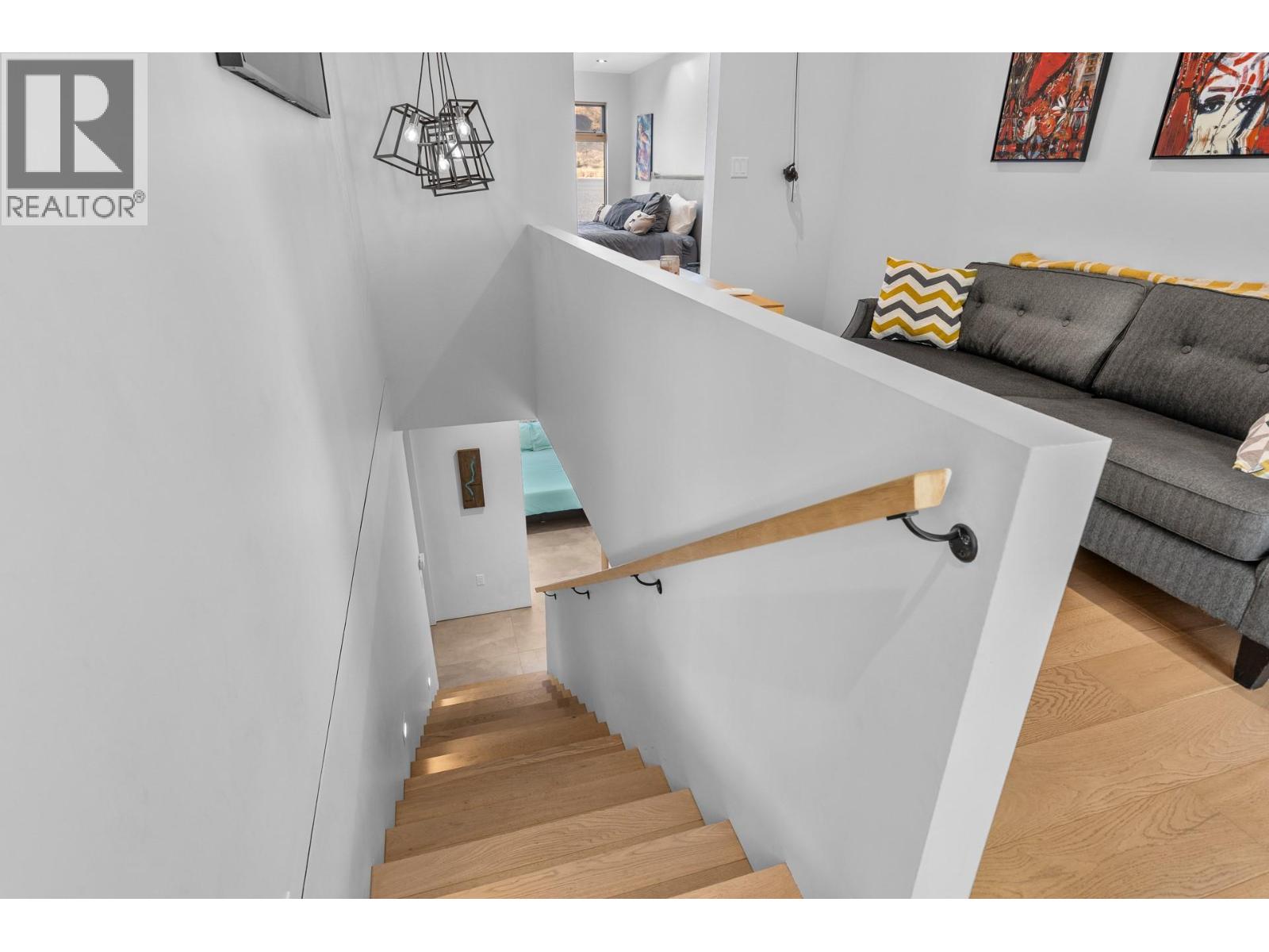 4043 Lakeside Road, Penticton