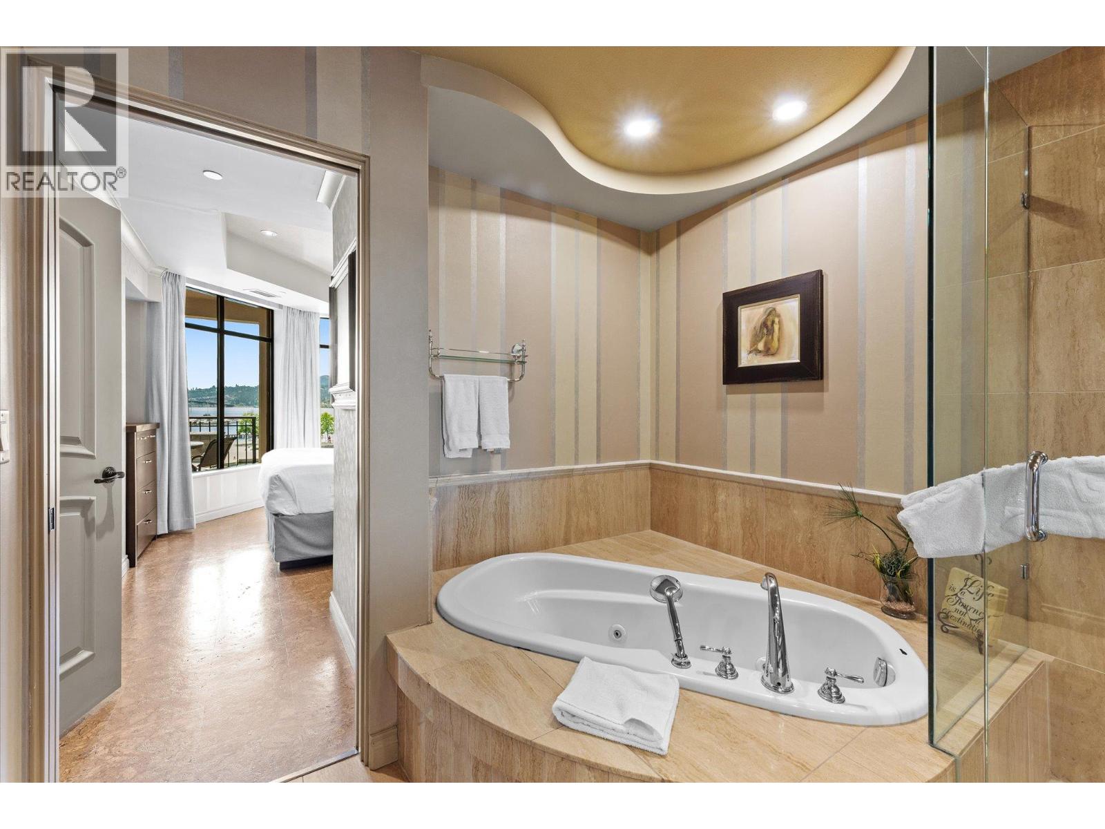 355 1288 Water Street, Kelowna