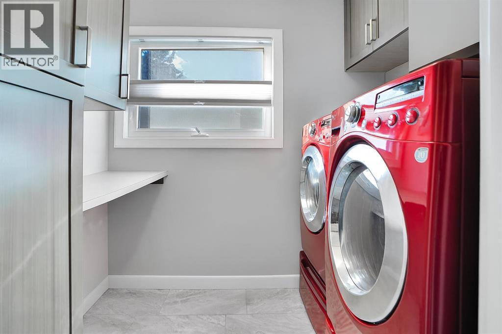 Single Family House for Sale in  Douglasbank Rise SE Douglasdale/Glen Calgary 