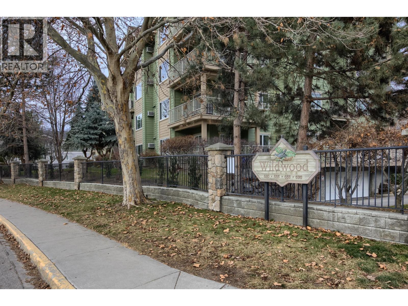 400 680 Lequime Road, Kelowna