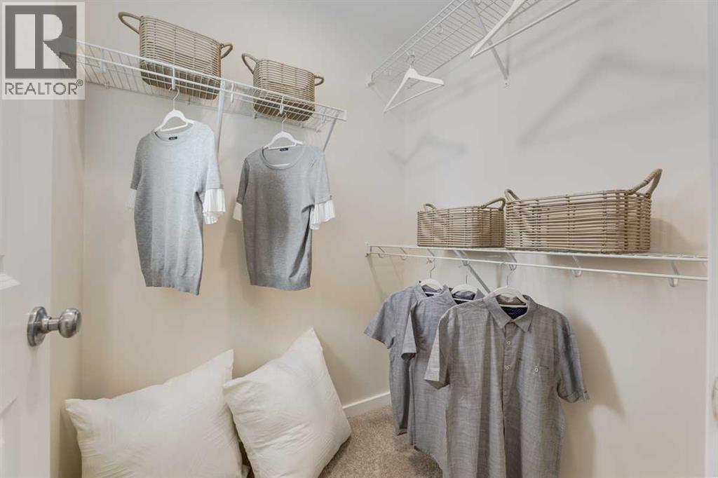 Single Family House for Sale in  Starling Boulevard NW Moraine Calgary 