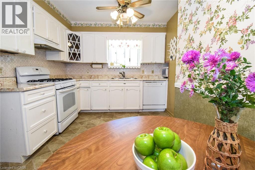 725 CROSS STREET W - 11