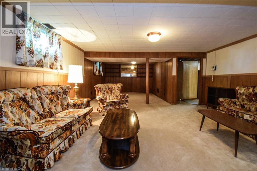 725 CROSS STREET W - 24