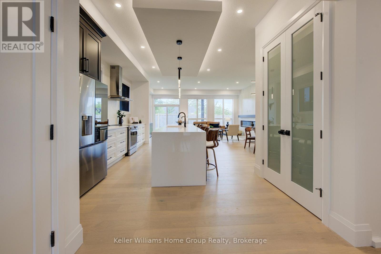 62 LOVETT LANE - Photo 4 of 38, Guelph (Kortright West), Ontario