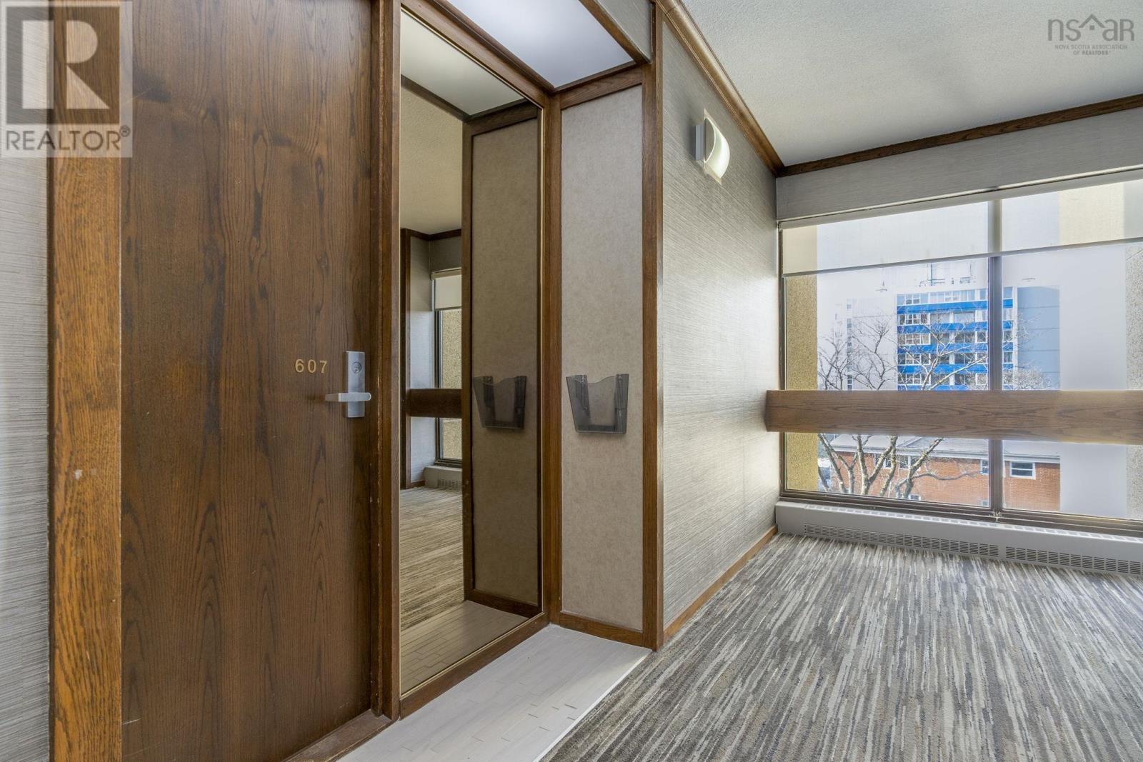 Property 3 of 37 of 607 6095 Coburg Road