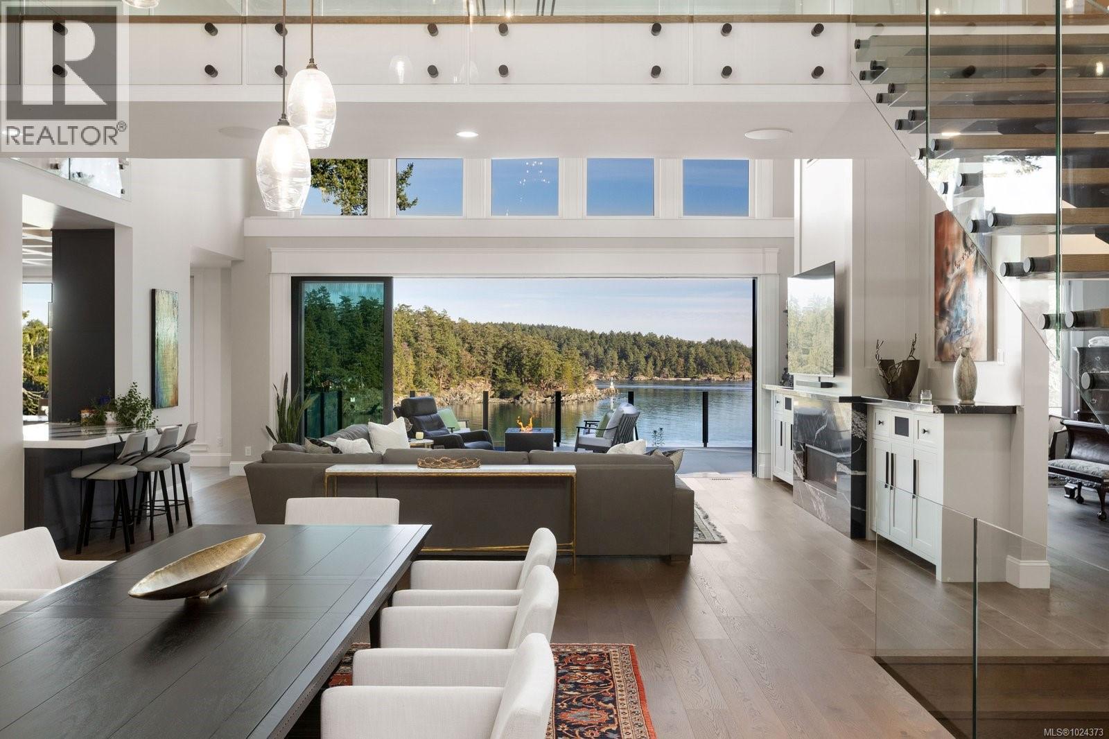  10865 Fernie Wynd Road, North Saanich