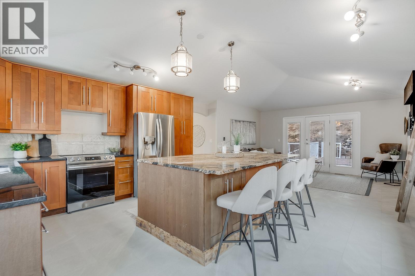 2034 Horizon Drive, West Kelowna