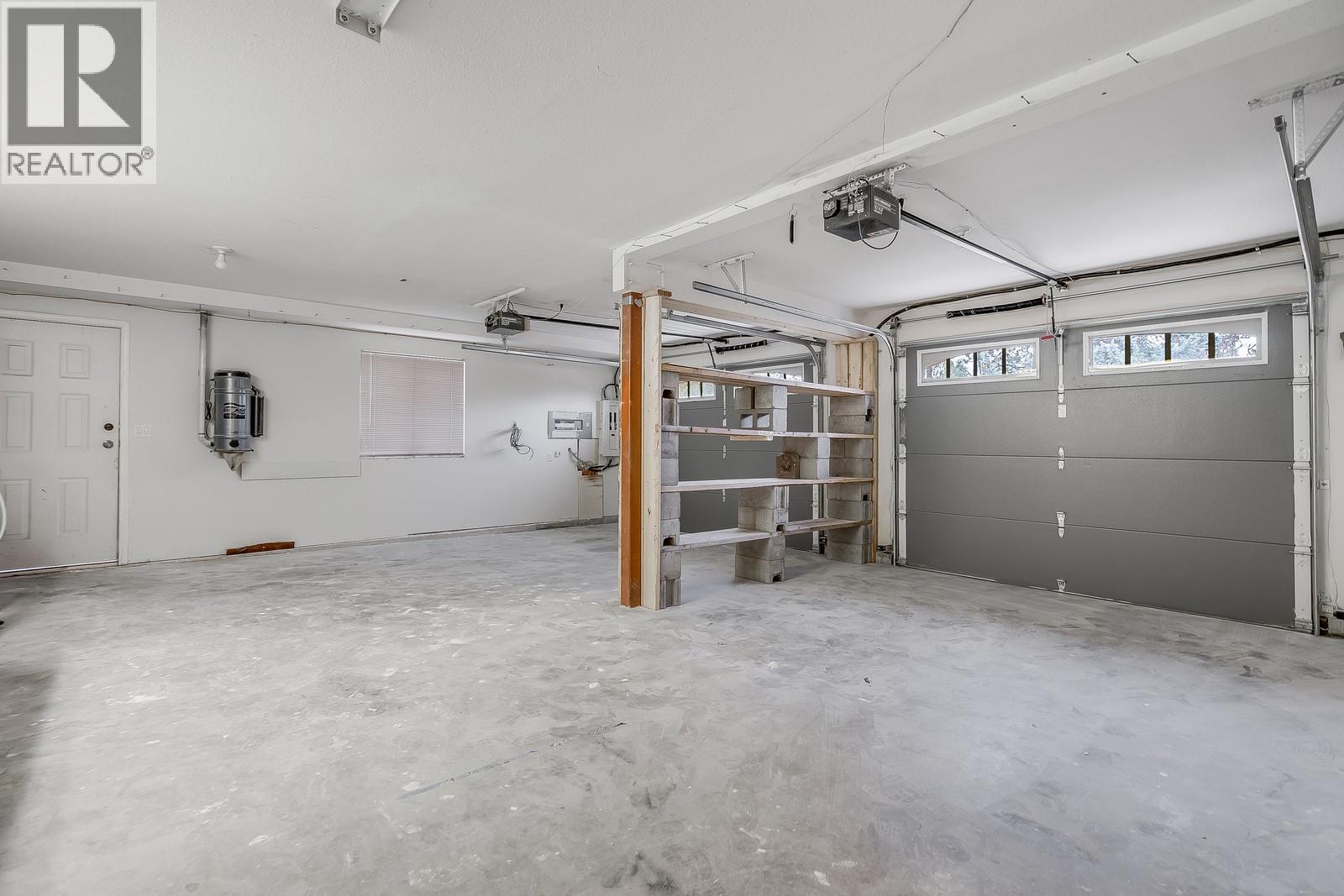  2034 Horizon Drive, West Kelowna